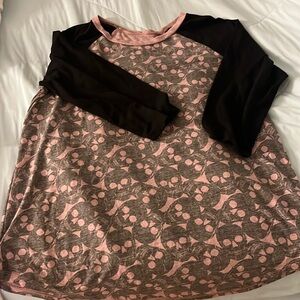 skull raglan tee  size 1 from Torrid